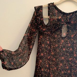 Sheer Floral Long Sleeve Top Size Small